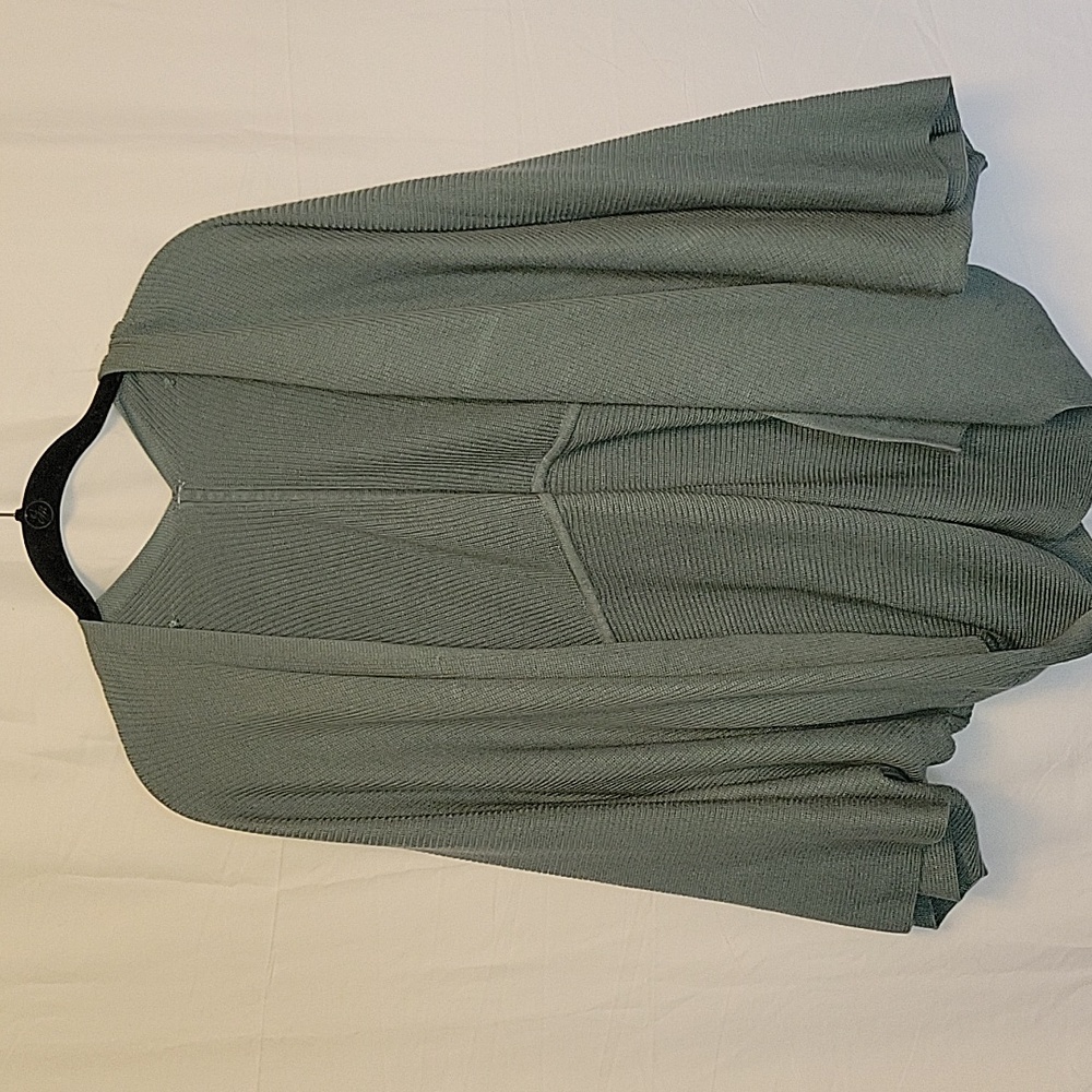 Lululemon - Picture 2 of 7